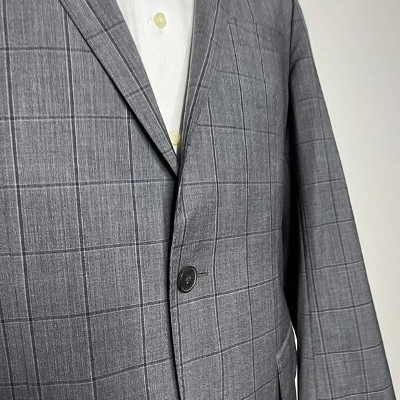 Hugo Boss Men's 40R Check Wool Suit Jacket 2-Button Reda Super 110s